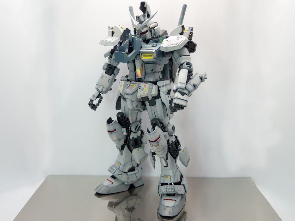 フルハッチオープンを前方から。これがPGの醍醐味です！PGUガンダムには及びませんが、それでも大迫力に展開してくれます。