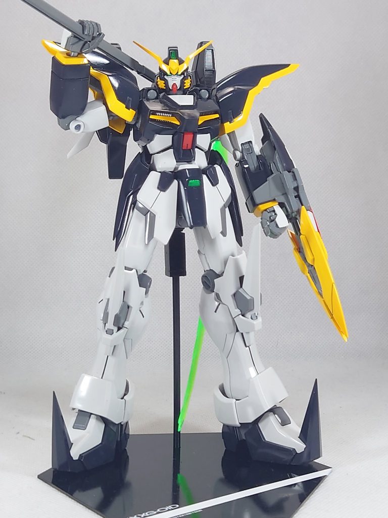 真正面から、基本的にはスジ彫りを掘りなおしたくらいです台座は簡単ですが自作です