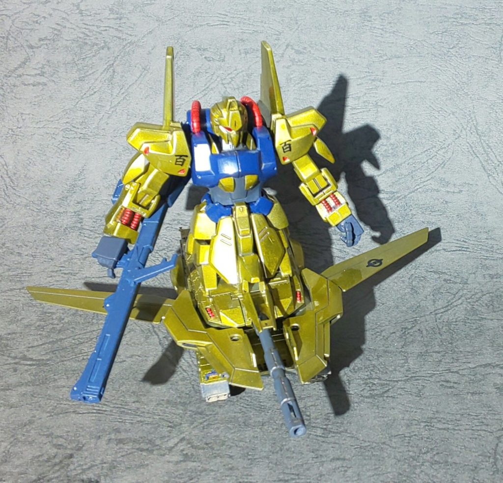 可変機として設計されていたが問題があり非可変機として完成した。左右のウィングはAMBAC機能と整流作用をあわせ持つ機構として残った。