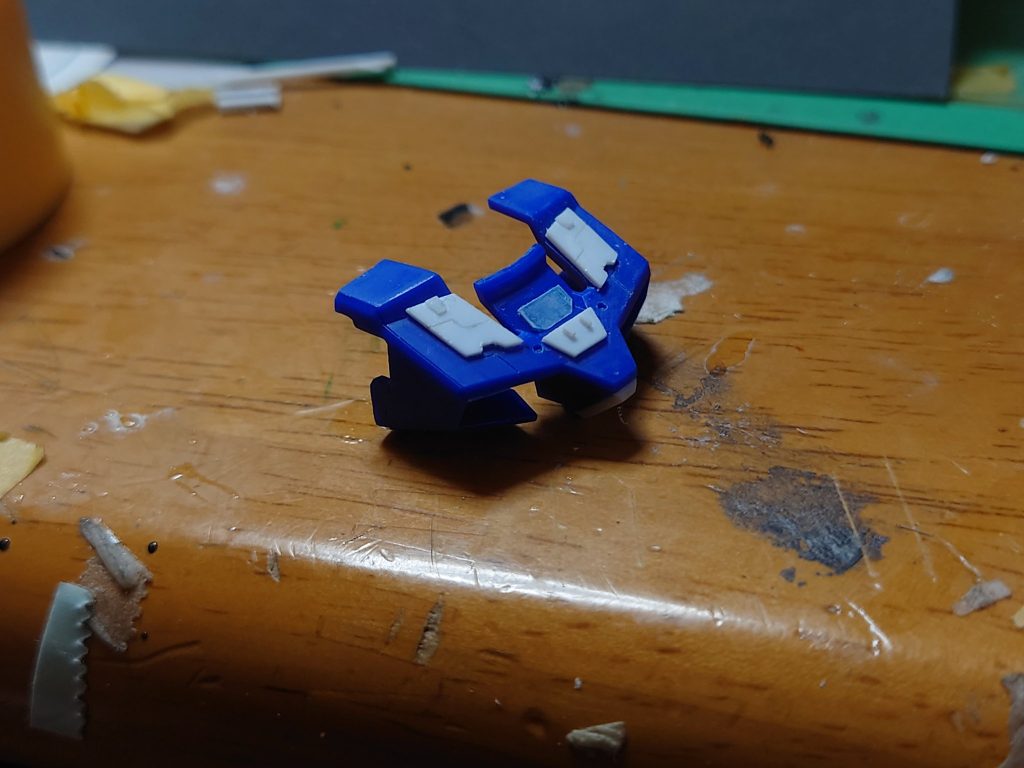 胴体はこんな感じにプラ板を張り付けてます