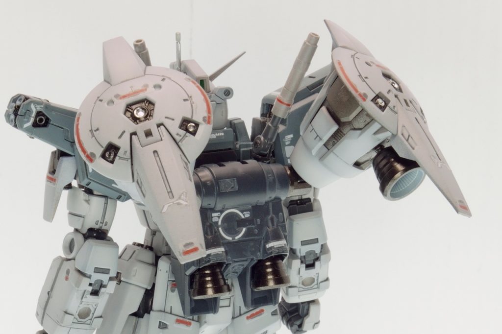 最大の見せ場であるブーストポッドは、アレンジがキツめでした。内部構造がこんなに見えたら兵器としてアカンと思わないこともない・・・