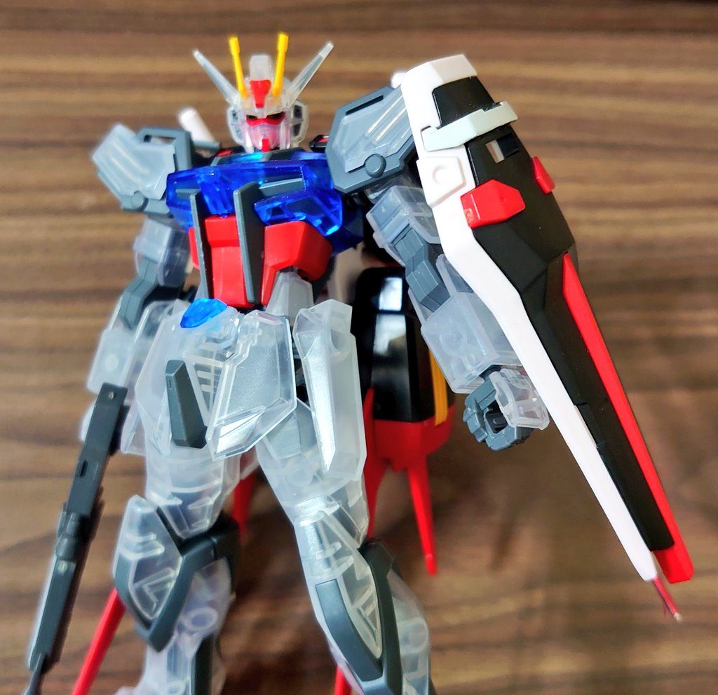 クリアカラーは光沢の置き方で味が出ますねほんと