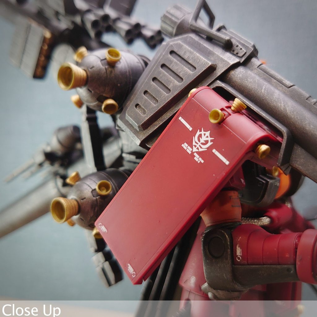 右肩今回は汚し少なめで、強そうなイメージに