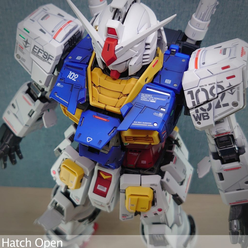 ハッチオープン①各部が可動/展開するギミックも、内部パーツが豪華だから映えます