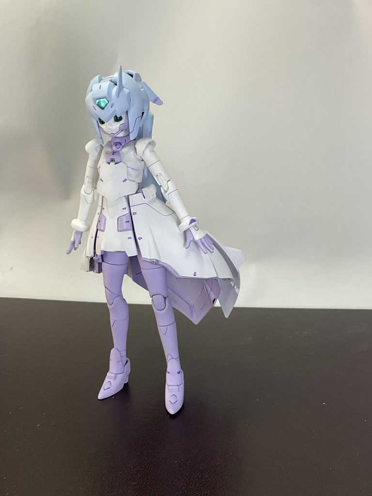 瞳の部分は、透明クリアレジンに置き換えてます。写真だと暗くなってしまいます。