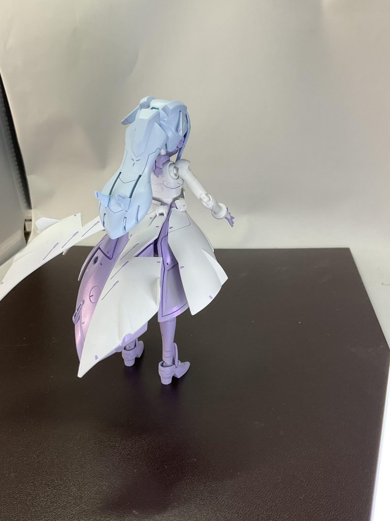 スカートの内側のパープル部分をアメジストパープルでsパール塗装。