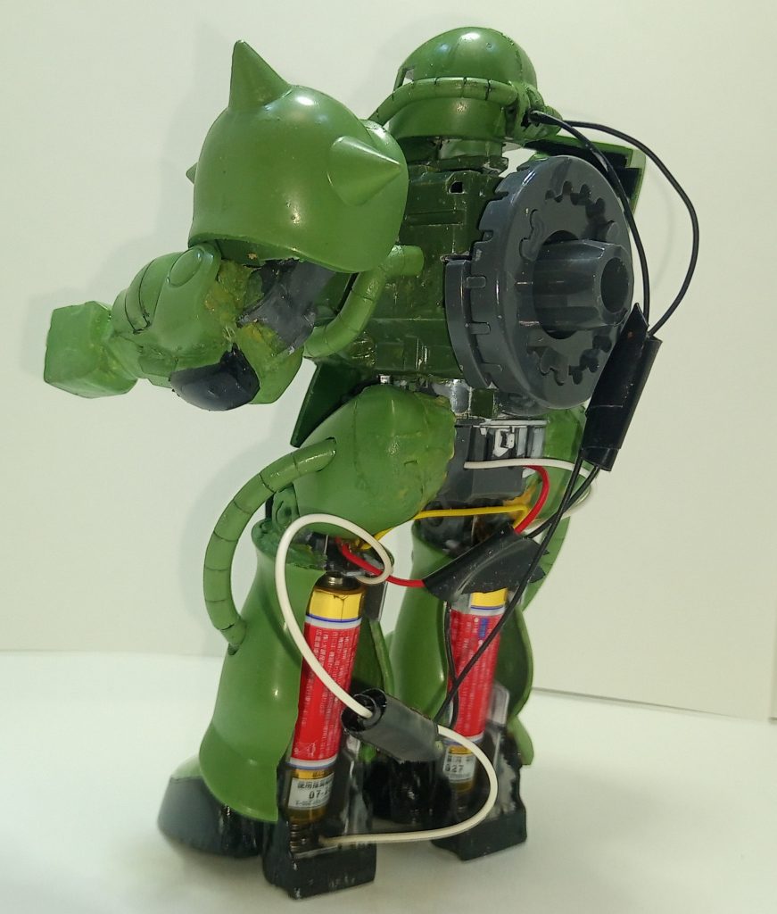 電池ボックスがあるのでついでに麦球も繋いでみました、モノアイが光りますw動画はこちらにあげれませんのでTwitterをご覧下さいhttps://twitter.com/867h0803/status/1487401134520401920?t=LKrzZMPOLsC5uHVsOzLD_g&s=19