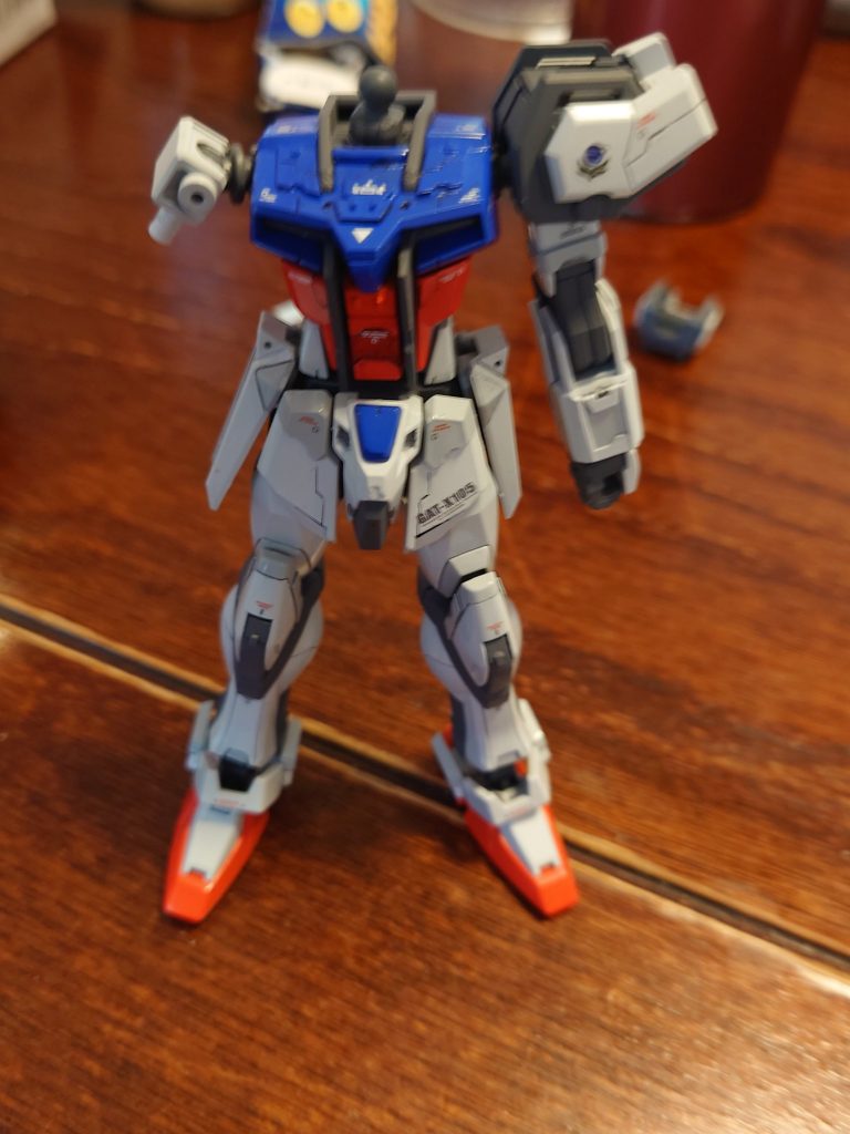 デカール貼り中です