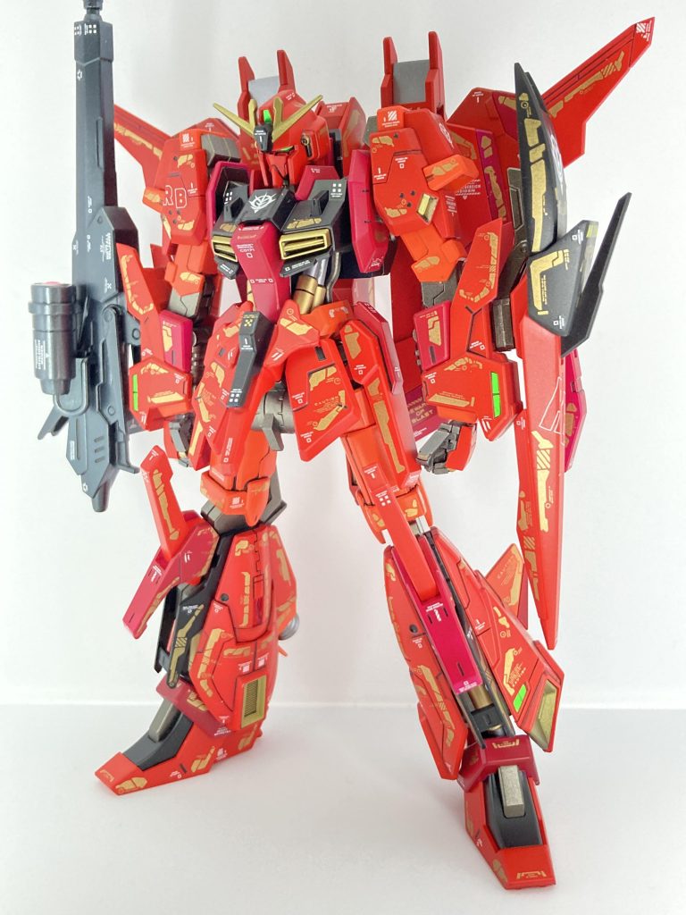 黒背景と白背景では印象がかなり異なります