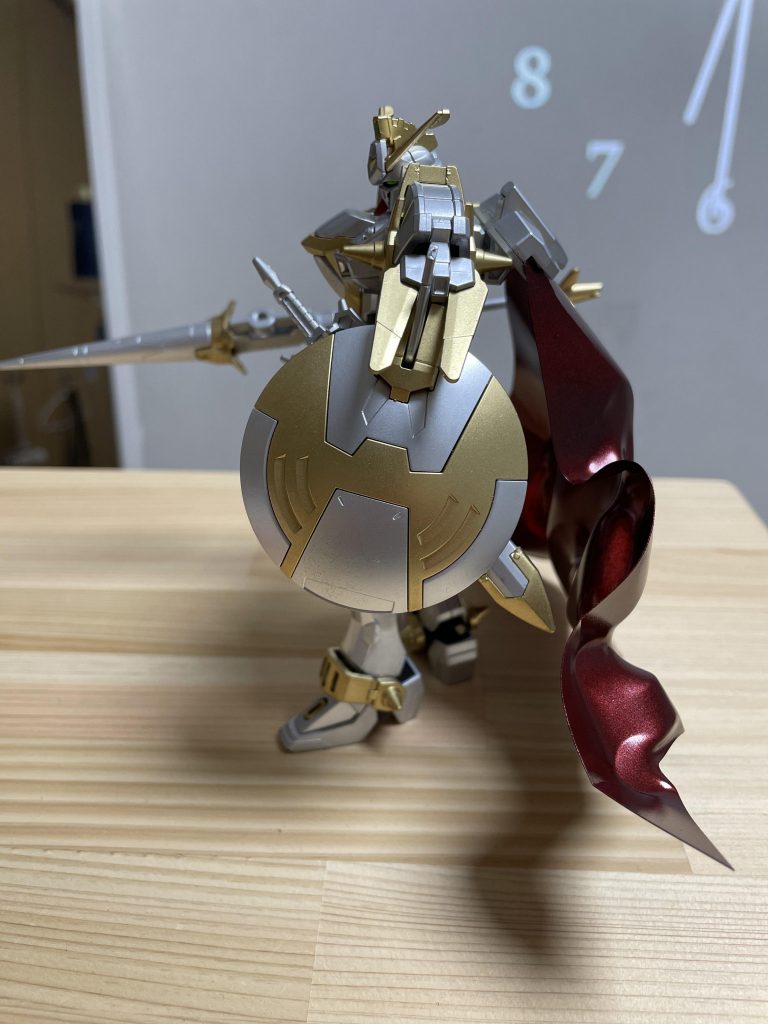 マントはダイソーのプラ板を炙ったものですかっこいい