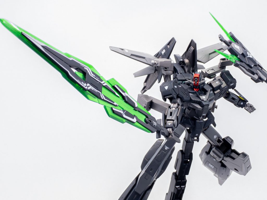 ソードビットの連結機能は残されているためバスターソードとしても使用可能。