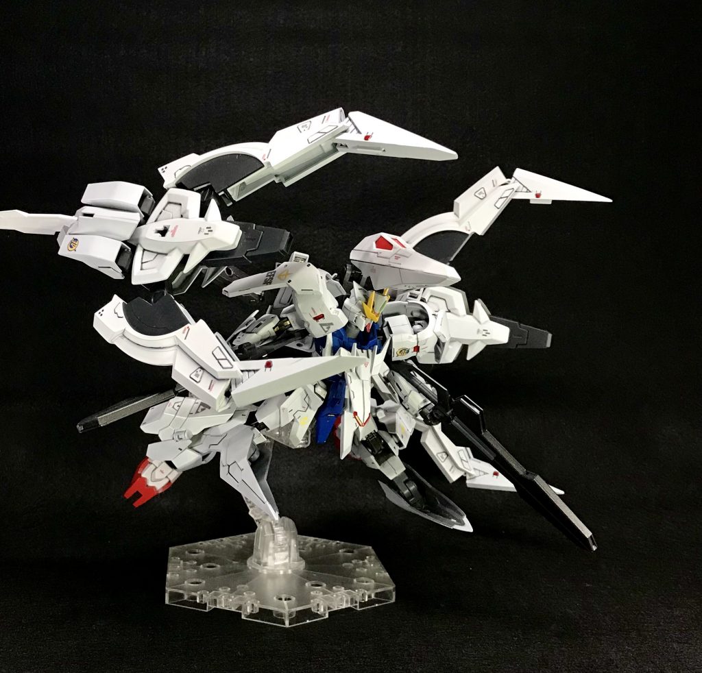 ってな感じのお話なんですけども、最後に綴った謎のMSは次回登場させたいなと思いながら、現在製作中です😊このテーレマコスはペーネロペーの後継機としてイメージした物なんですが、ミノフスキーフライトを搭載しつつ小型化を頑張ったけど、結局アナハイムの悪ノリが出ちゃったって感じにしてみました笑