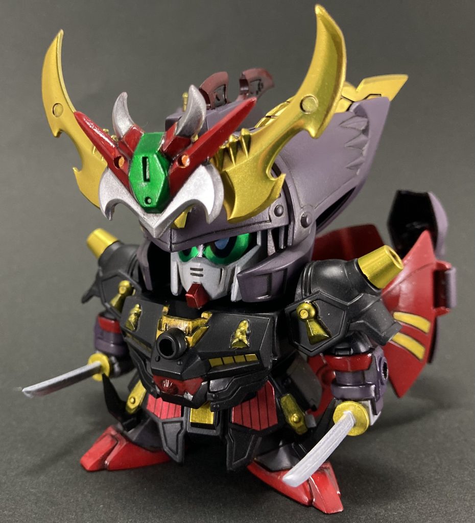 右手に短刀、左手に長刀、名前は妖刀闇風(やみかぜ)と言うそうです⚔️