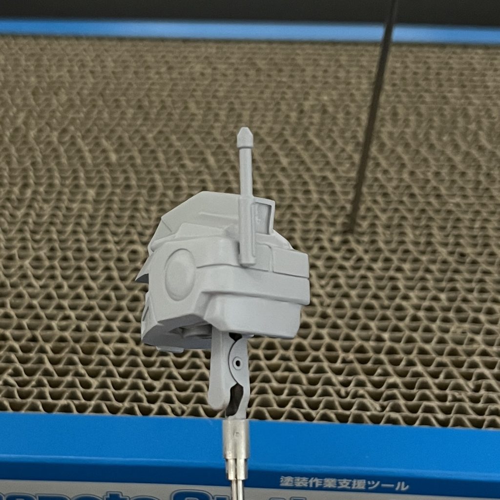 頭部ロットアンテナはSDCSザクのヒートホークの持ち手を付けました。結構ぽく見えてると思います。