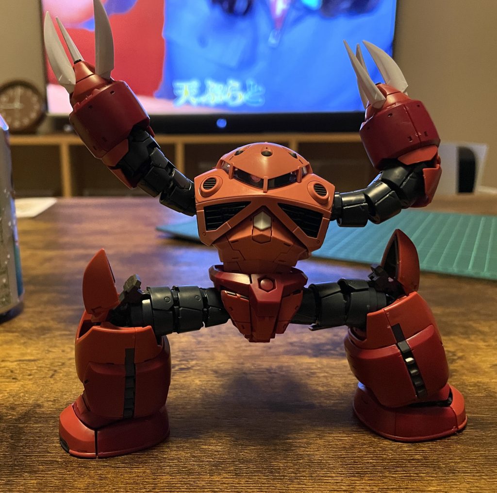 （ウェザリング前）さすがRG、よく動きます。カニポーズもご覧の通り。