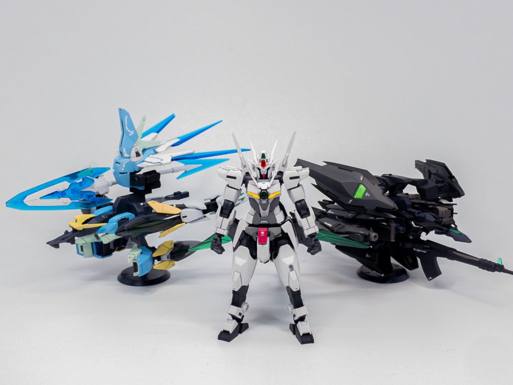 コア0ガンダム、カプリコーンアーマーと並べて。