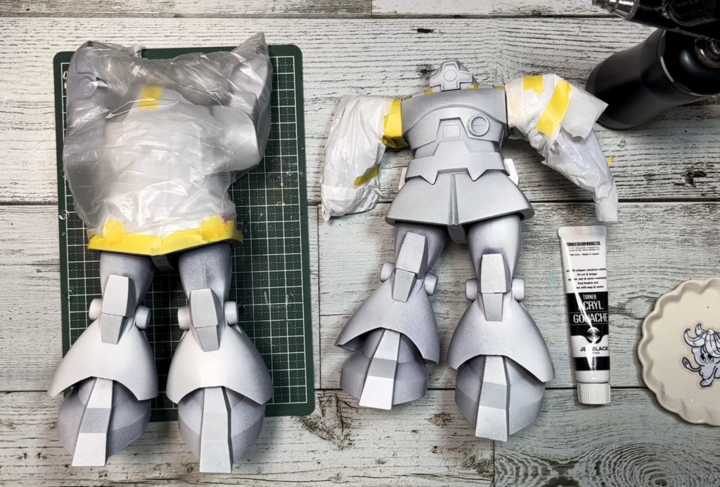 白サフの後は絵の具アクリルガッシュで塗装しました。