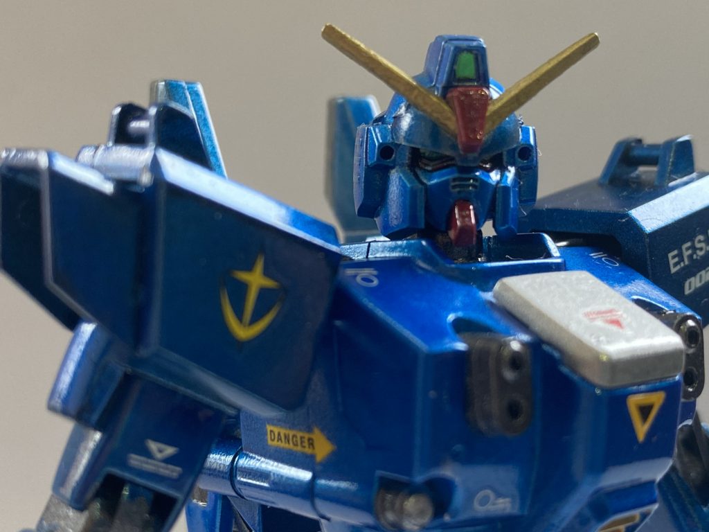 アレックスのデカール余ってたので使用したら、宇宙軍所属になってしまいました(・∀・)あ、あと、アンテナの尖らし具合がイマイチでした。メタリックピッカピカを目指して精進します〜ッ！