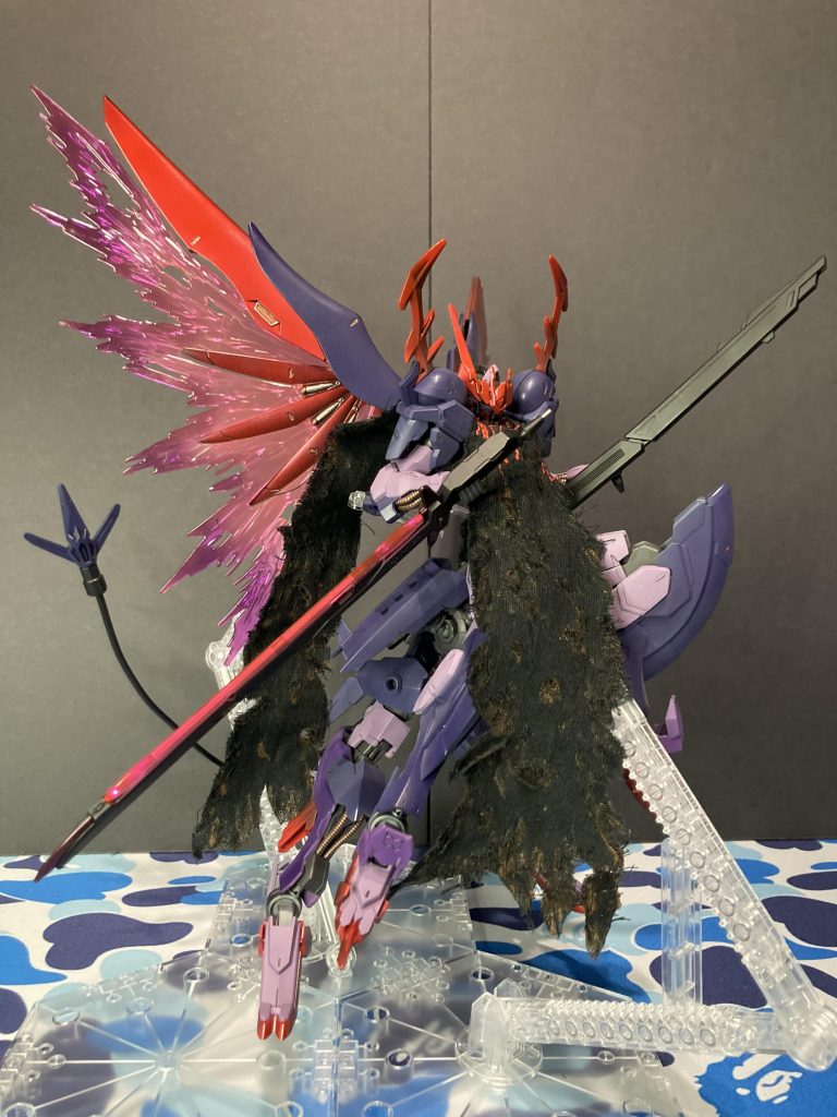 洋裁も趣味の為、最初はクロスボーンやブラックゲッターの様なマントでもという事で進めた形です！笑結果ゲッターデヴォリューション並みの欲張りセットになりました…マンティコア？キマイラ？的な…