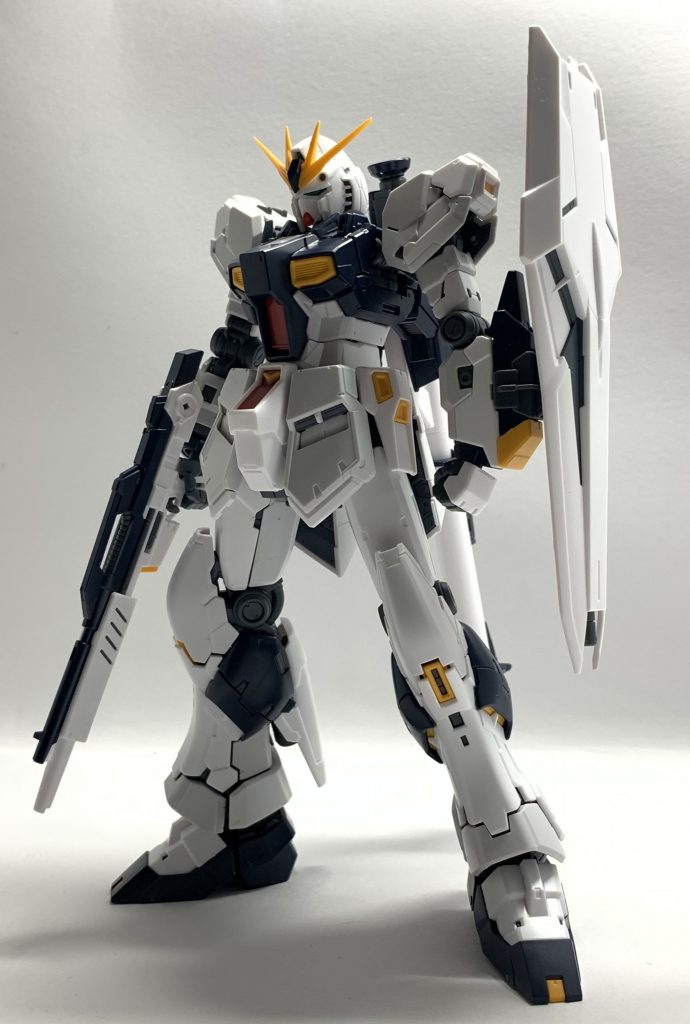 ファンファネル未装備時の立ち姿。