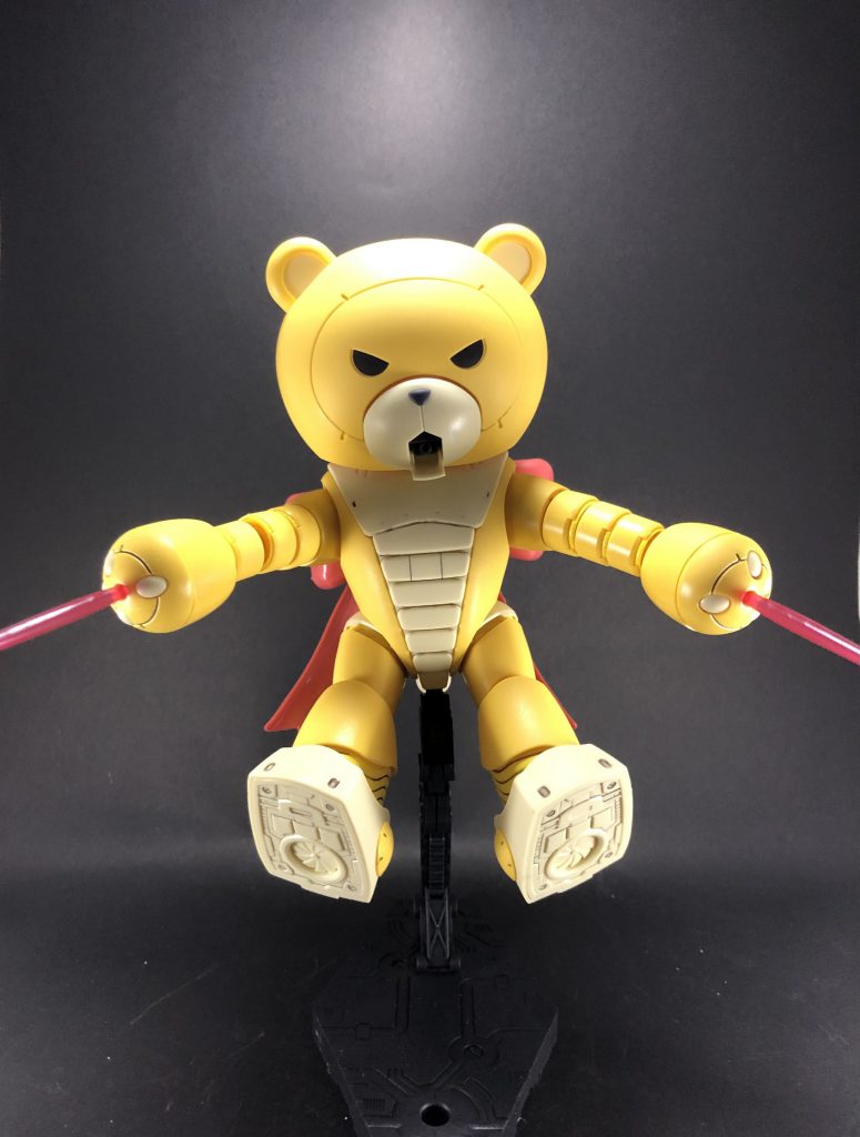 怒ると腕が伸びてビームを出します。