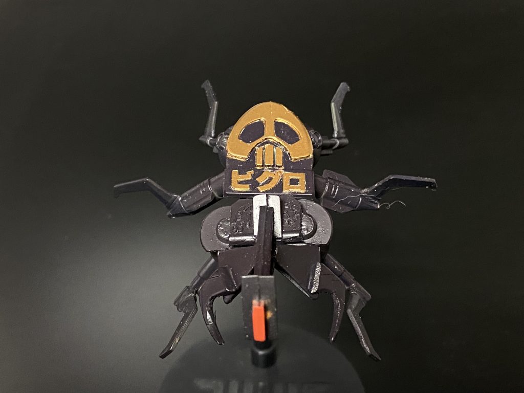 背中に金色のドクロとビグロの文字が。背中金色は激レアの特殊個体