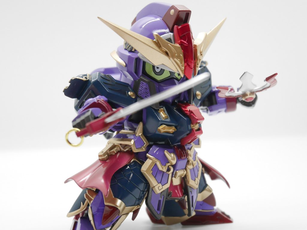 頑駄無毘楼博叉(ガンダムヴィルパークシャ)モチーフ:ガンダムテルティウム、広目天使用する武器は蛇行剣と三又矛、二刀流の剣士。持ち前の剣術の腕から剣士として国に仕える。