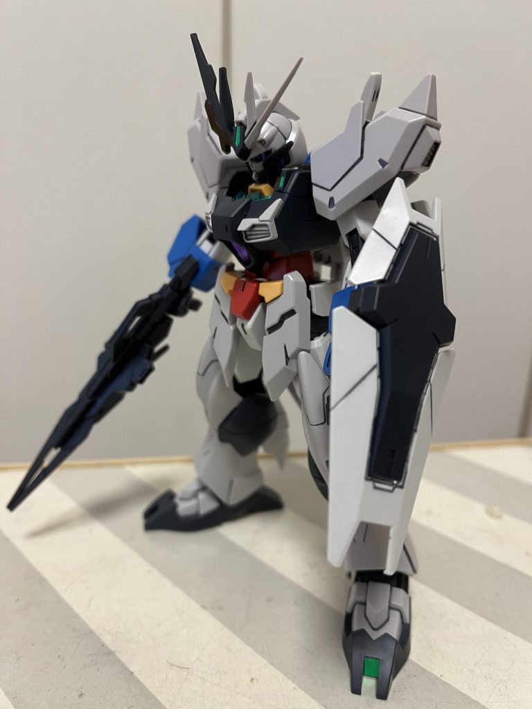 おまけ。冒頭のウォドムの相手役のフェイクνアースリィ(?)もしかしたら、ヒロト君が敵情報からこんな機体をでっち上げて、最終決戦前にクリエイトミッションで練習してるかも!