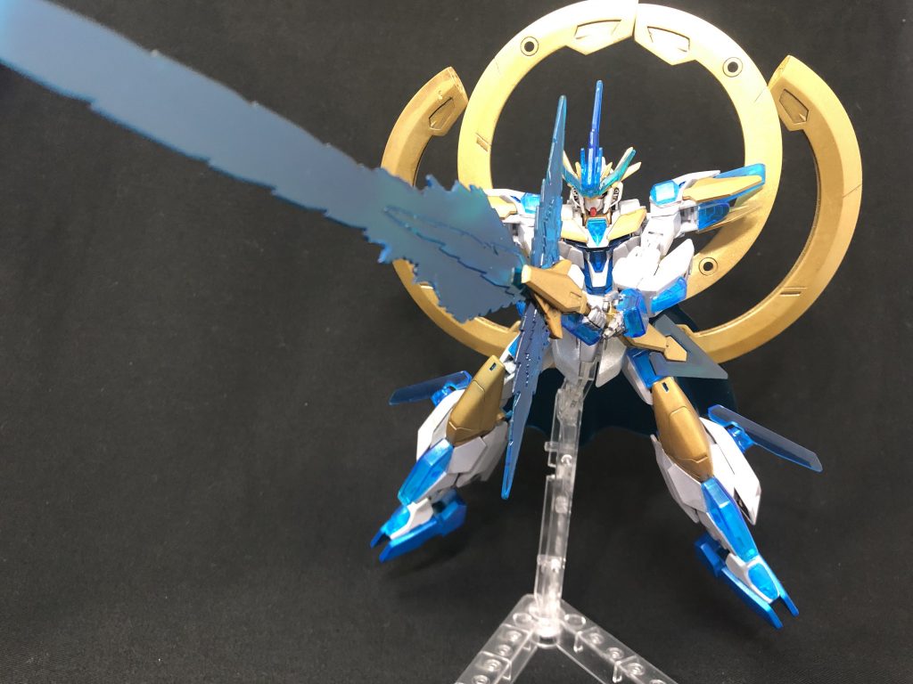 必殺技は剣にエネルギーを集中させることで十字架の様な形状となった、ビームクロスソードでの一閃、『クロノス・ジャッジメントスラッシュ』。クロノ「これで斬れないものはない…覚悟するんだな」