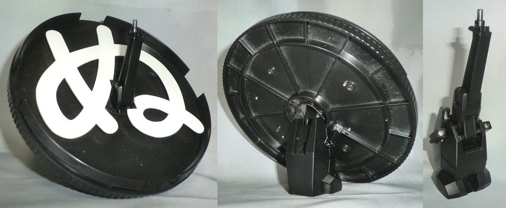 ディスプレイヌタンドプラ板製の「ぬ」、DVDスピンドルケースの底面、セラヴィーの脚パーツ