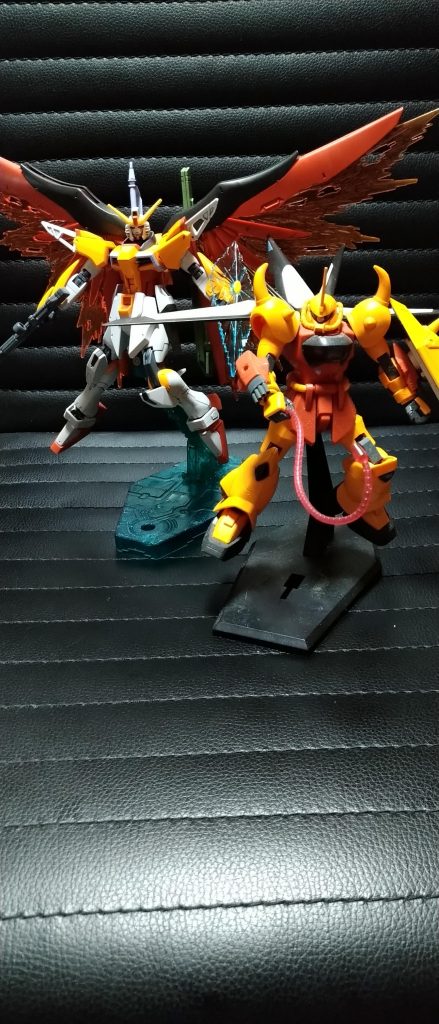 最後に昔に組んだグフイグナイテッドとツーショット。