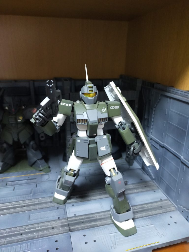 ちら見えするシリンダーがたまらん。