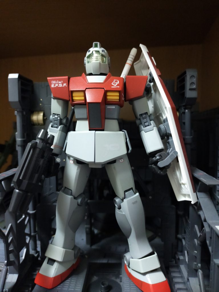 あー、がんだむだあ。あれー、でもなんかちがうよお?