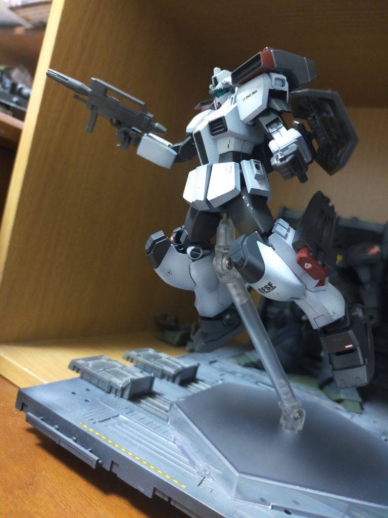 機体コードネームはホワイトカラー。本機のデータがジェガン開発の役に立ったとか立たないとか。