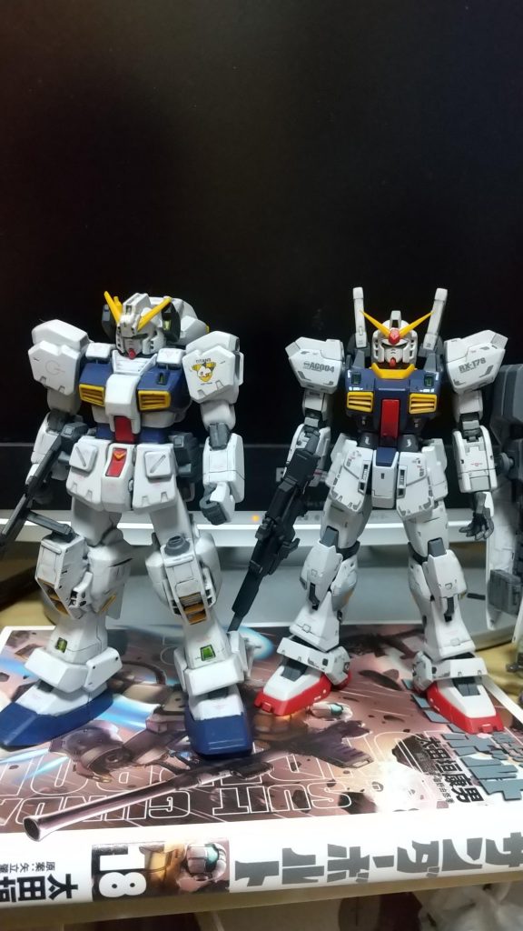 スネ中央ダクト(-ω- ?)は くりぬいてプラ板の組み合わせで (°▽°)手首は 余ってたmarkⅡの物