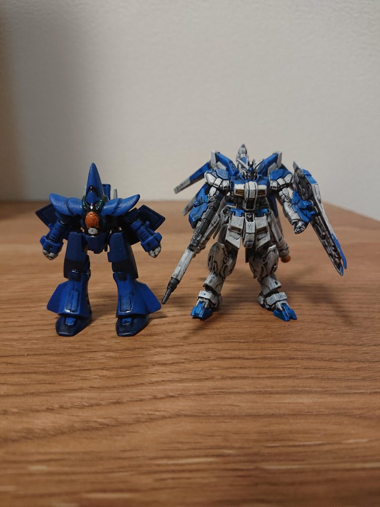 アーティファクトのハイニューと同じくらいの大きさ。アナーキー的な格好よさがハンブラビにはあると思っています。劇中のヤザンの暴れっぷりも相まって印象に残るMSです。