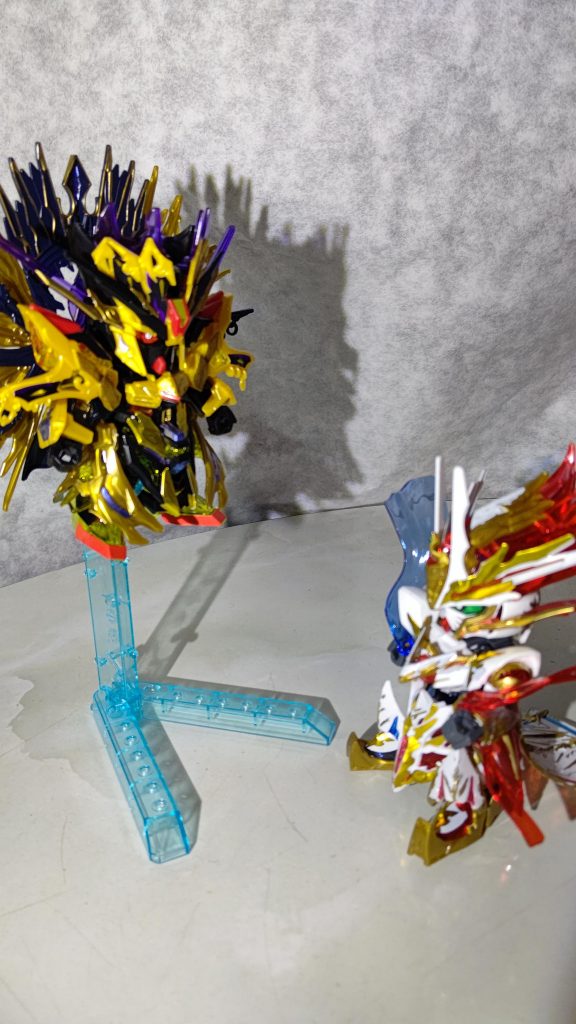 悟空インパルスのパワーアップは仮面ライダーを連想させたのでマフラーを追加したのですが、如何だったでしょうか?闘戦勝仏は2個購入したので1つはティアーシャ用のアーマーに仕立ててみたいと思っています。リアスカートの処理の目処がたてば(苦笑)以上、お目汚しでしたm(_ _)m