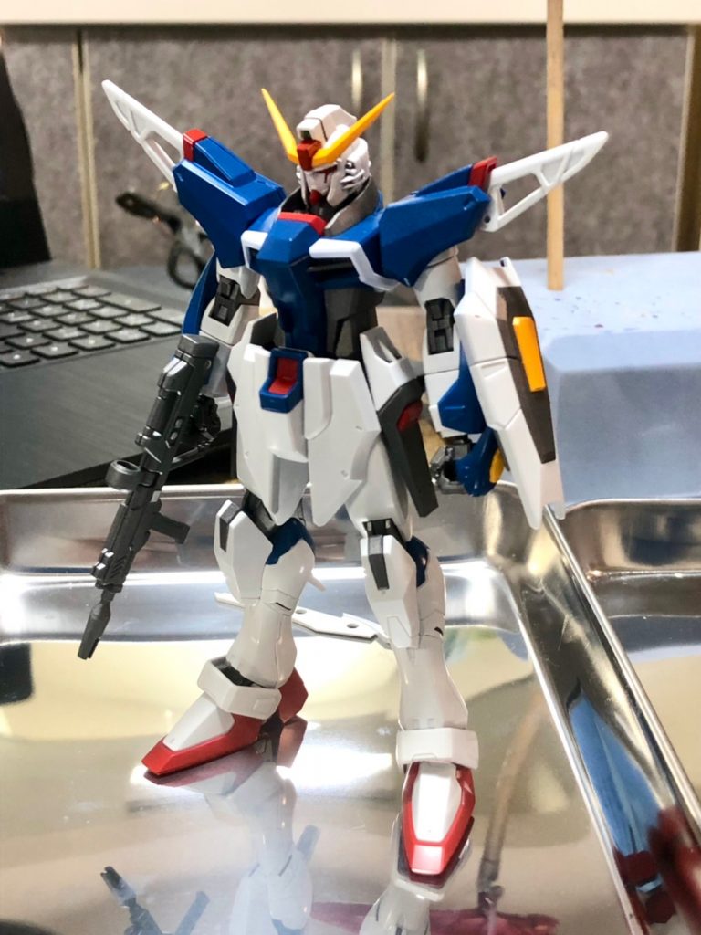 素体もスタイリッシュ!小ぶりなシールドいいですね。 最後まで閲覧ありがとうございます。他の作品も覗いていただけたら嬉しいです。