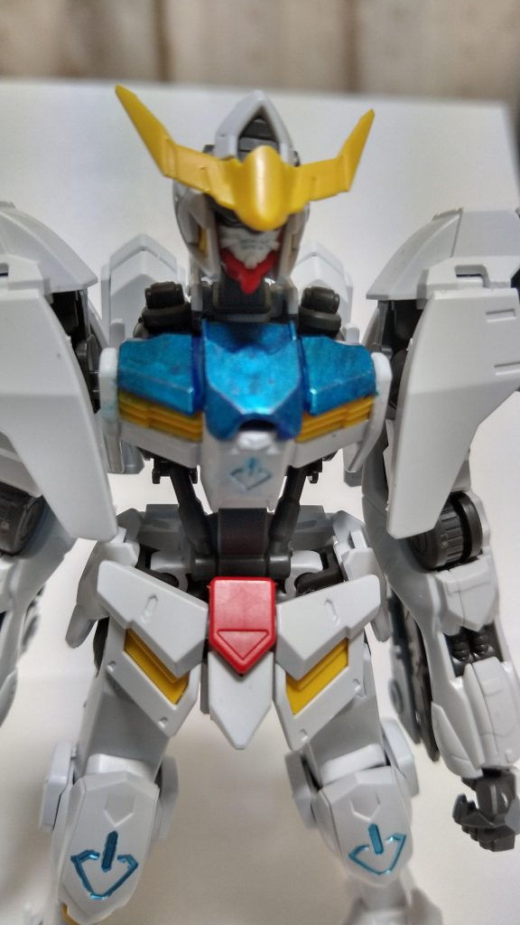 余談ですが…胸アーマーを外すとこんな感じ。
