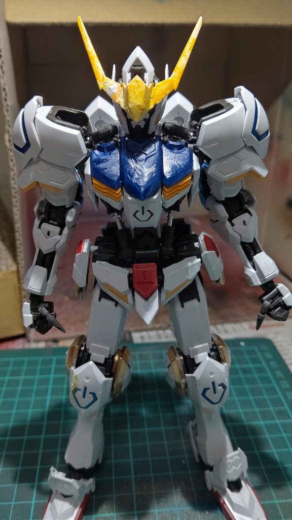 塗装してたら、汚れた手で触って部分的にウェザリングぽくなって少し勉強になりました笑