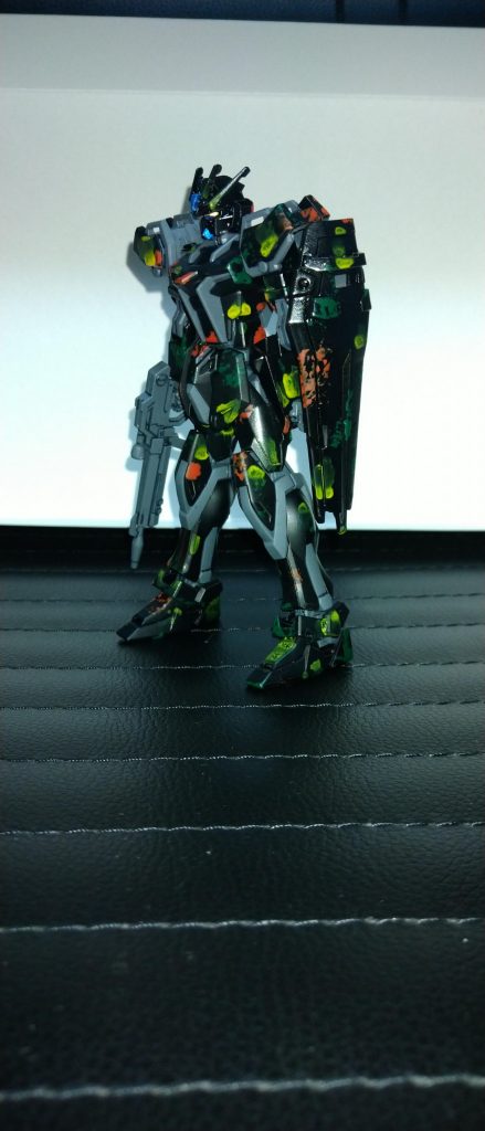 ＥＧストライクガンダム–3枚目/制作者：TANI-C