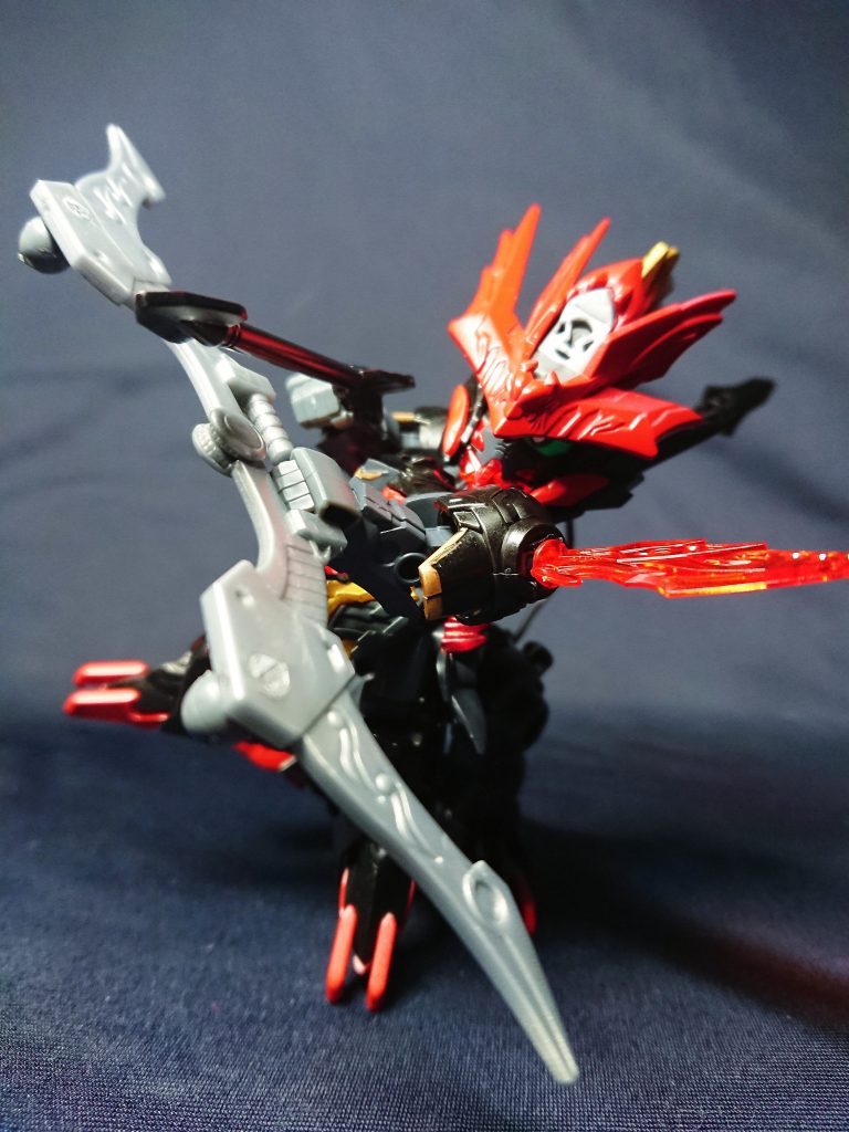 武器は周瑜ヒャクシキの白爪弓を使用。今回はCSフレーム等未使用で武器も巨大なため、ポージング写真の決まらないブンドド未推奨制作ですw