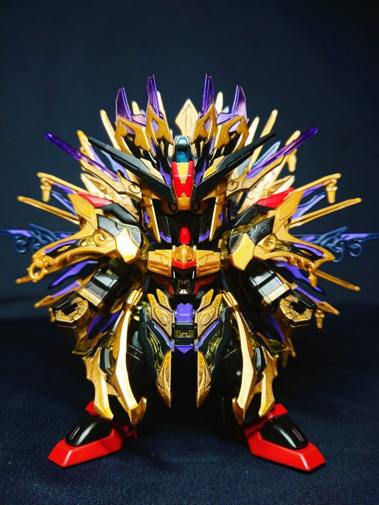 窮奇ストフリはいつもの制作方法、クロスシルエット仕様となります。金カラーをアレンジするため塗装時間を短縮し、マスキング塗装ですが1日で完成しました。