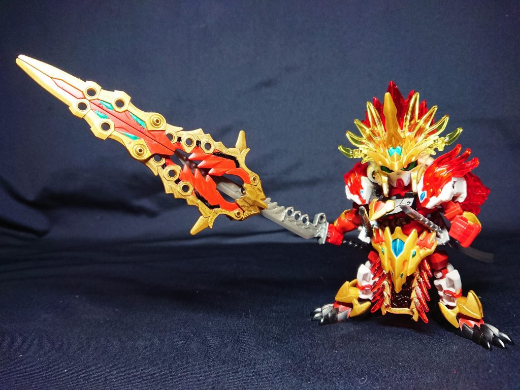 ランスフォーム&ソードフォームの2つをイメージした牙(大薙刀)モードです。弓状態よりもかなりデカくなっています。