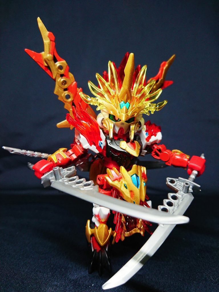 孫堅の次男の孫権が成長した姿。戦闘になると秘められた力を発揮する。愛用の3本の刀の他に、孫堅の骸ノ神器を強化した赤虎ノ爪牙を装備する。