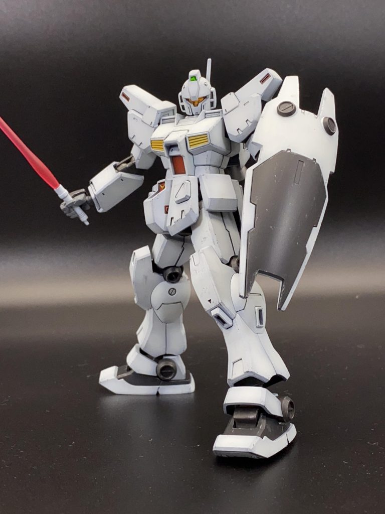 持ち手とサーベルは失くしたので別キットからの借り物です笑