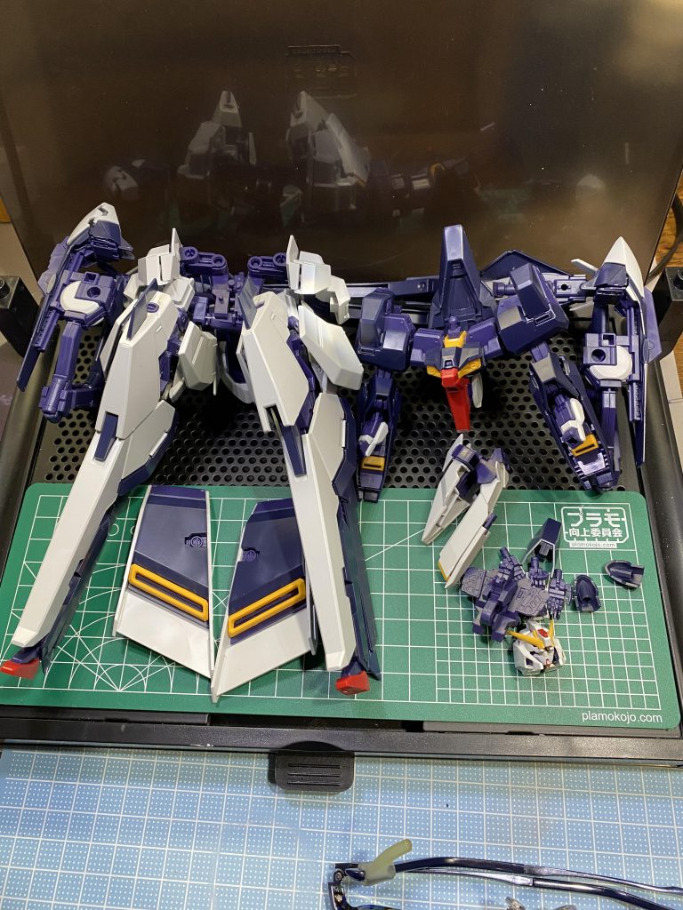 仮組み完了ここから塗装準備まで数時間かかりました。