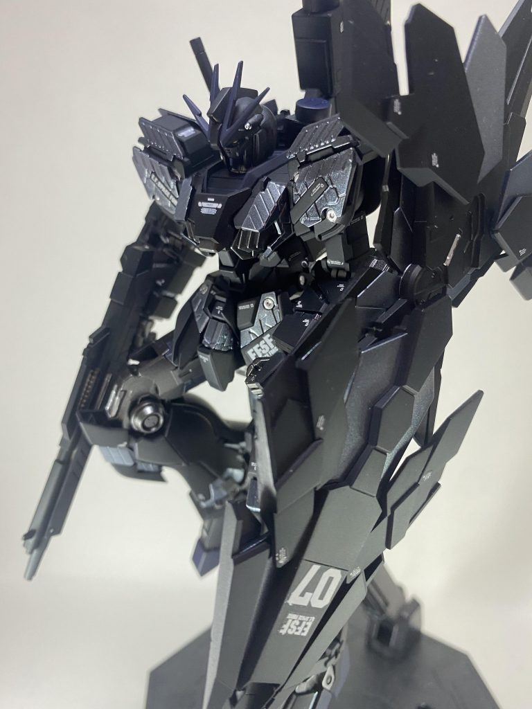 今回改めて思いましたが黒いガンダムってかっこいいですね…!