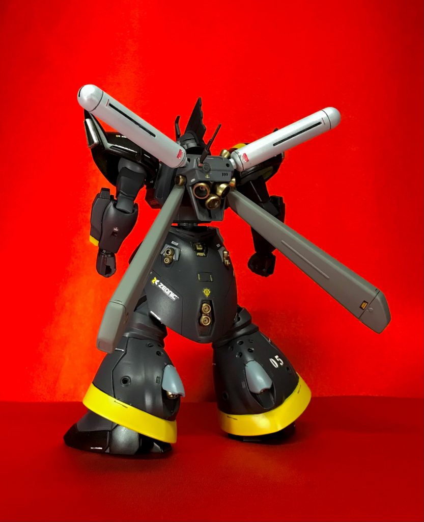 そして、筋彫りやデカールで情報量を増やしてみたんですが、それだけでも結構締まって見えるように出来たかなと😌 このキット、そのまま組むとなかなか厄介なキットでしたが、そこを己の技量でカッコ良くする事もまた一興だと思い頑張りました！