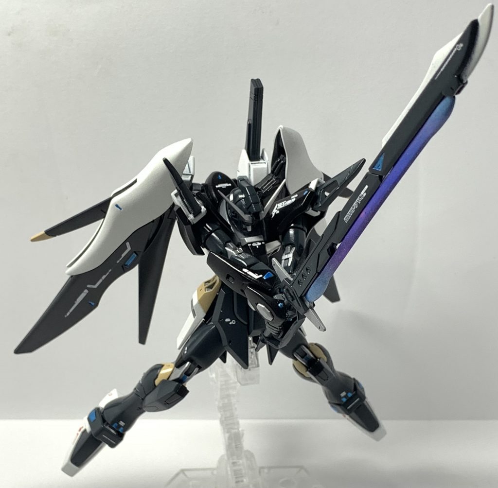 アロンダイトビームソード構え。